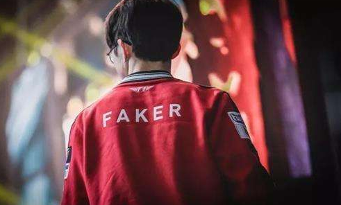 外媒评lol全球战队排行：RNG冲至第二 TES冲上第五 EDG跌至第八